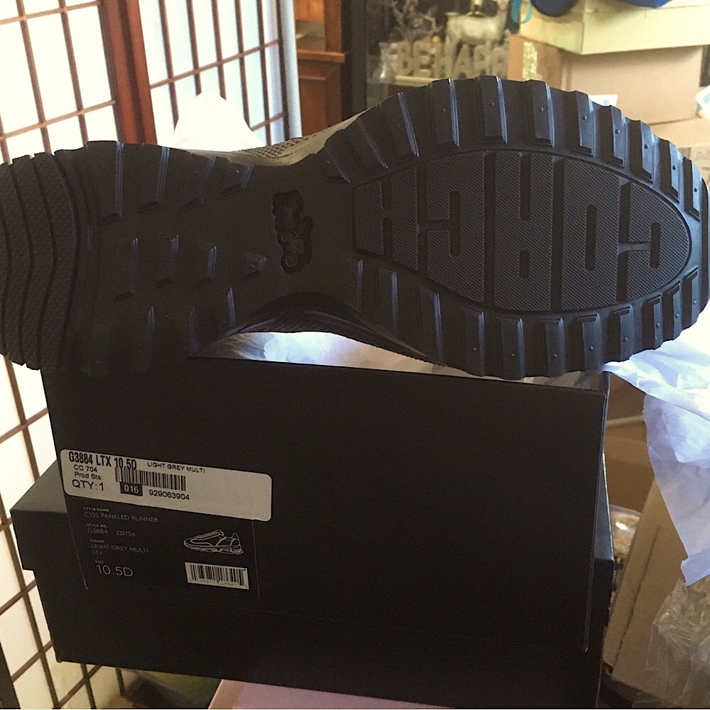Men Runner Sneaker - Picture 7 of 7